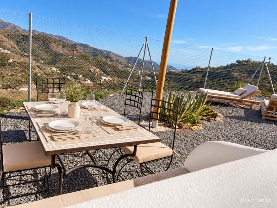 Cortijo Cantalobos House in Costa Tropical