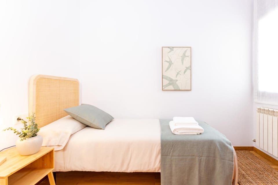 Bed, Bedroom