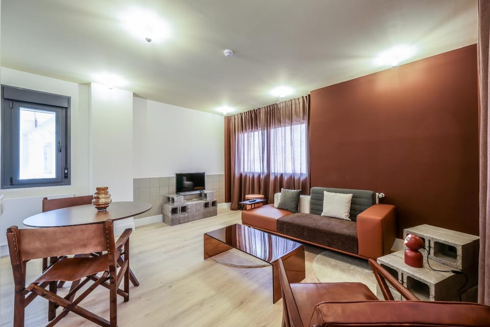 Communal lounge/ TV room, Living room