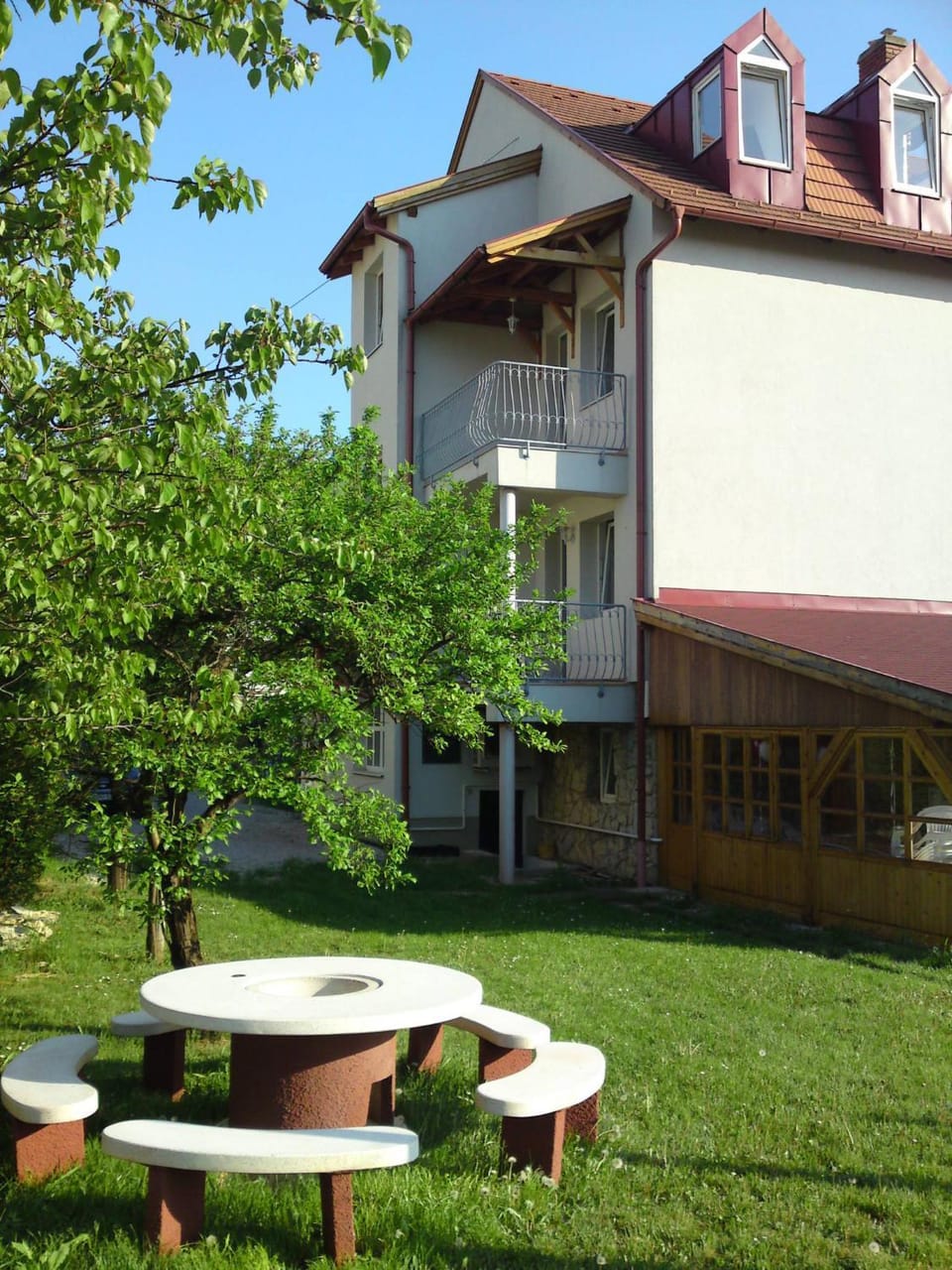 Property building, BBQ facilities, Garden