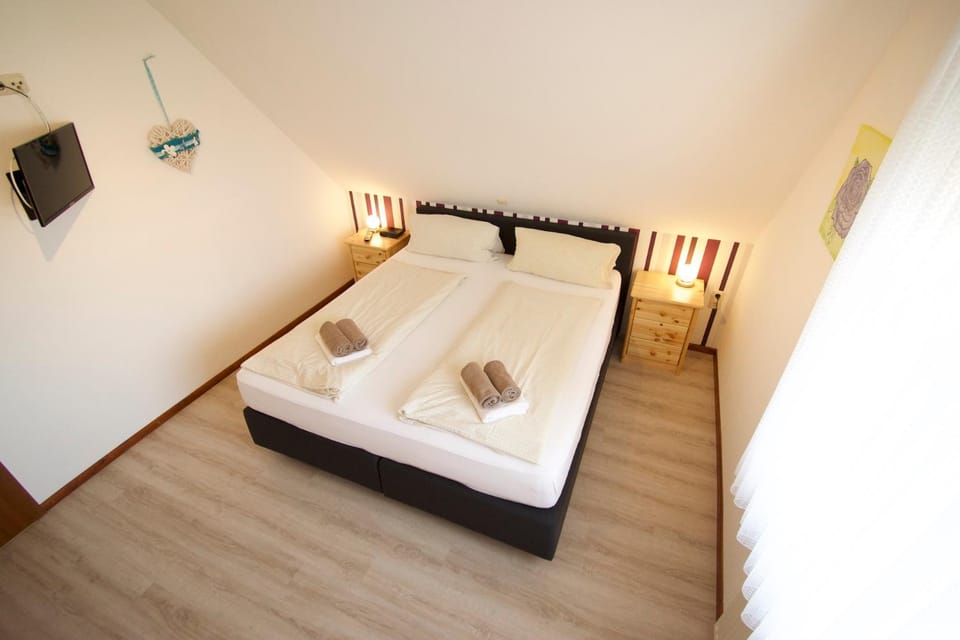 großer Leuchtturm Apartment in Norden