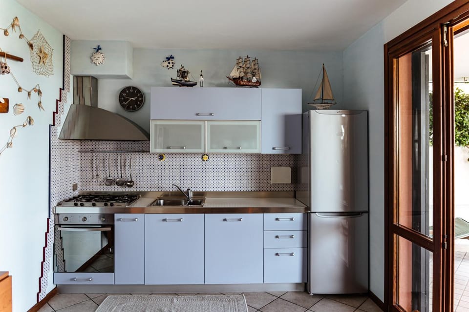 Kitchen or kitchenette, minibar, pet friendly, stove