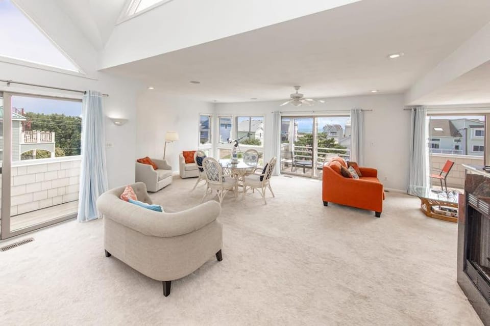 Ocean Sky House in Dam Neck