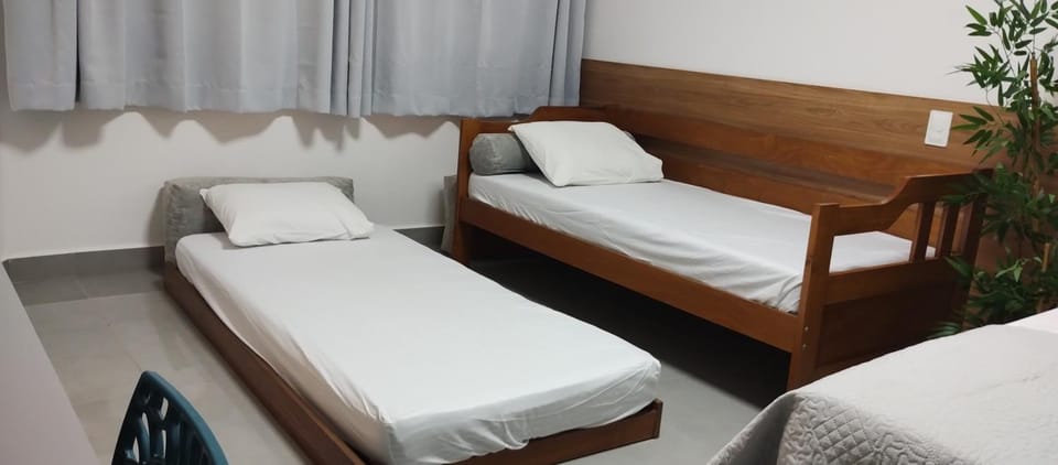 Bedroom, Family, room service