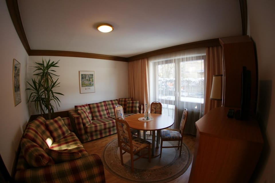 Balcony/Terrace, Living room