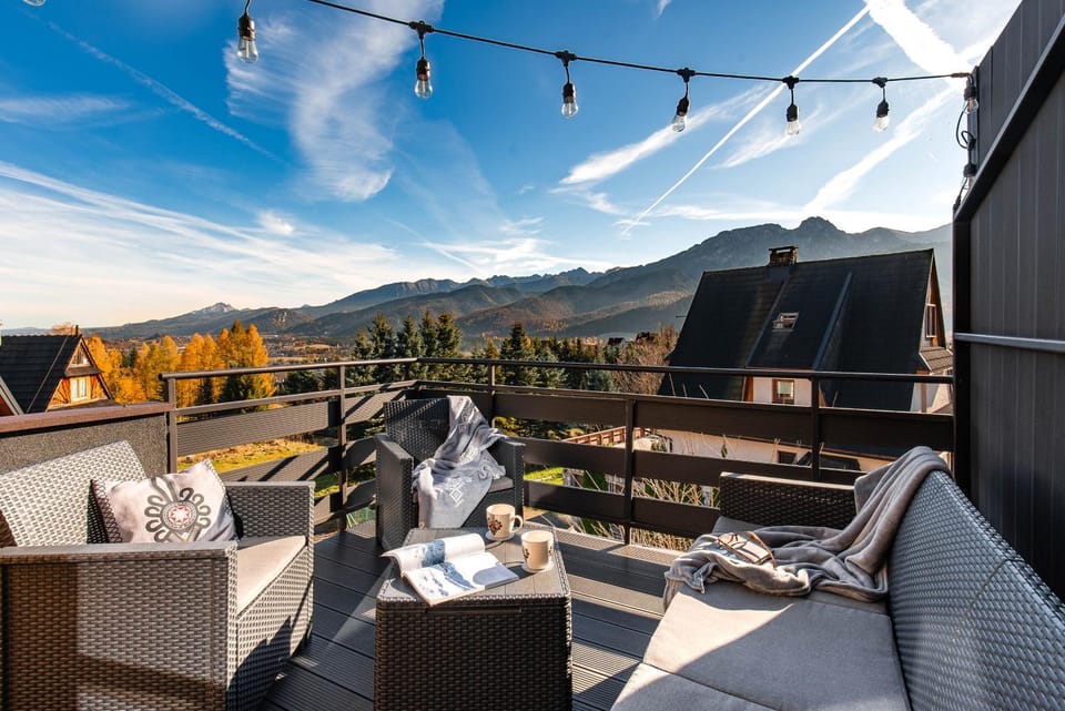Day, Natural landscape, View (from property/room), Balcony/Terrace, Balcony/Terrace, Living room, Mountain view