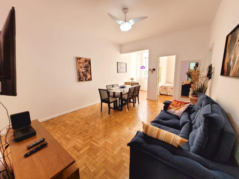 Communal lounge/ TV room, TV and multimedia, Living room, Seating area