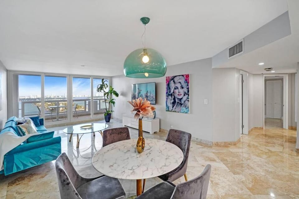 TV and multimedia, Balcony/Terrace, Living room, Dining area, Sea view