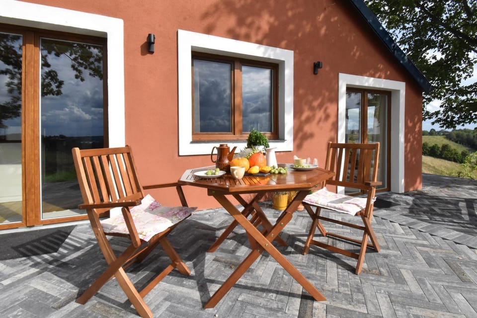 Property building, BBQ facilities, Balcony/Terrace, Seating area, Dining area