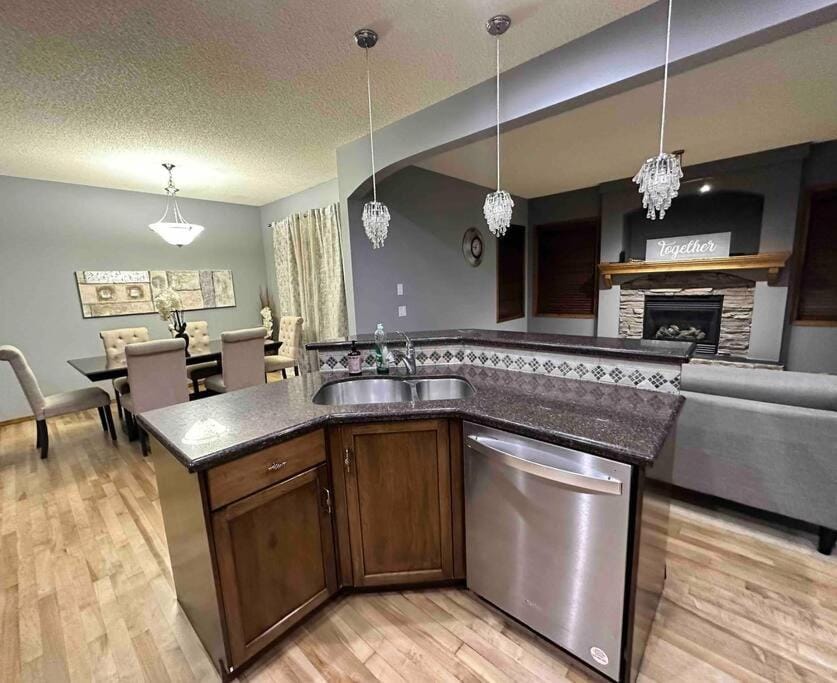 Spacious, 2-story Family-Friendly home House in Calgary