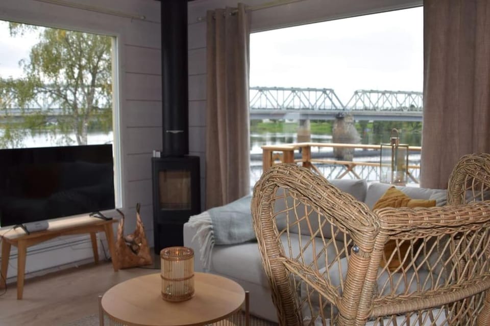 TV and multimedia, View (from property/room), Living room, Seating area