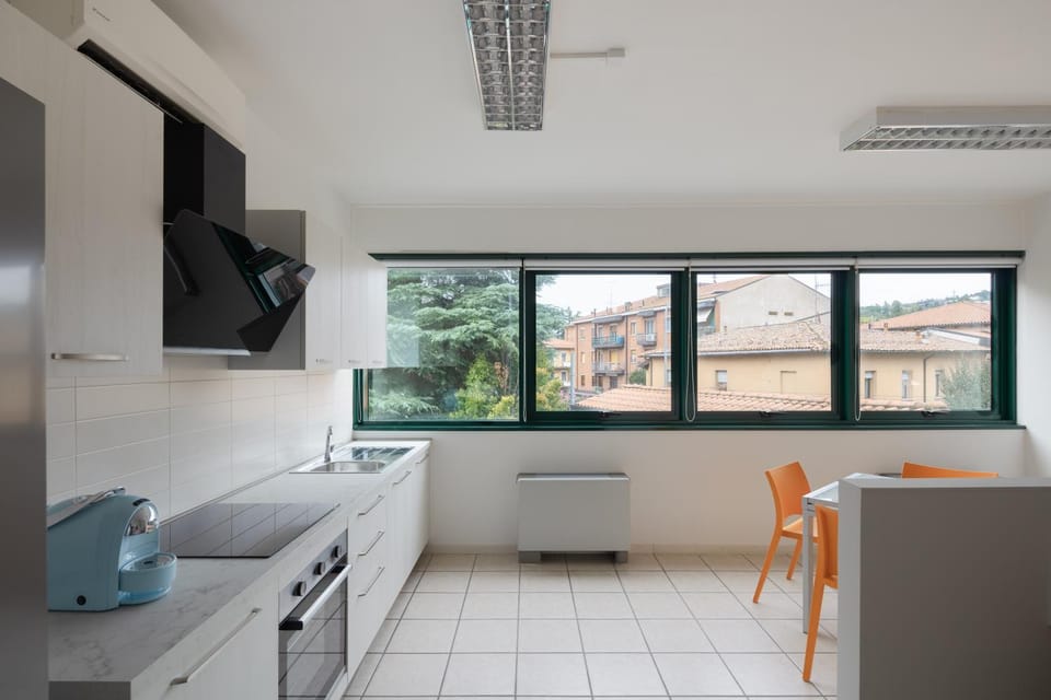 Kitchen or kitchenette, Dining area, pet friendly, stove