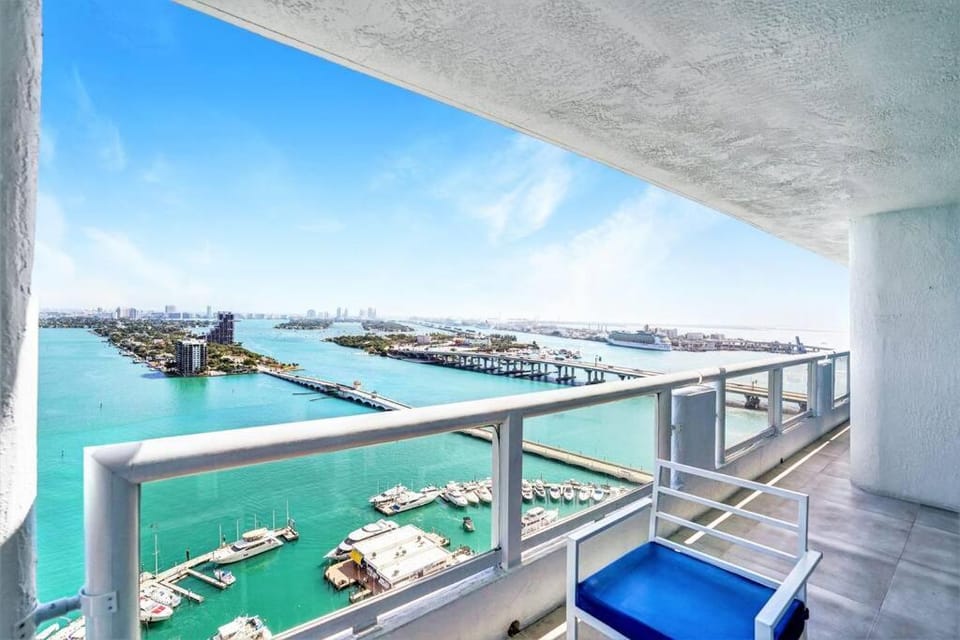 View (from property/room), Balcony/Terrace, Sea view
