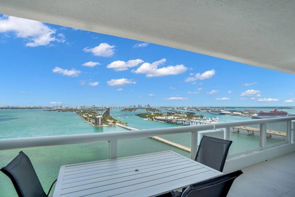 View (from property/room), Balcony/Terrace, Sea view