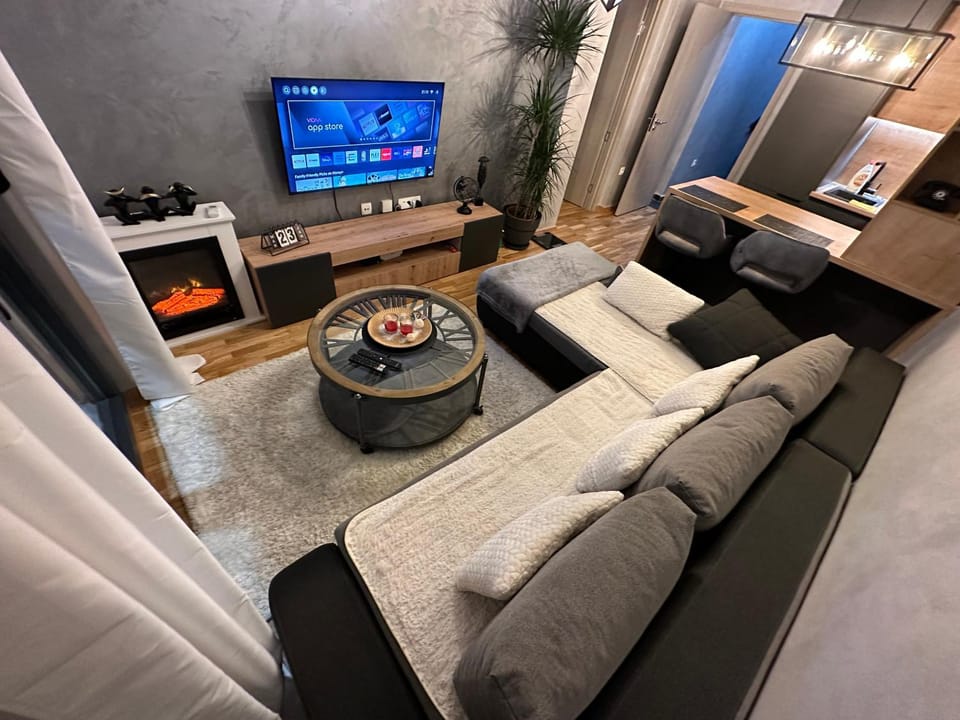 TV and multimedia, Living room, flat iron