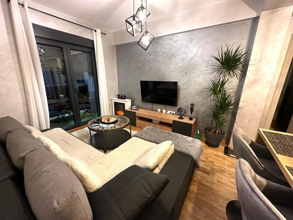 TV and multimedia, Living room, Seating area