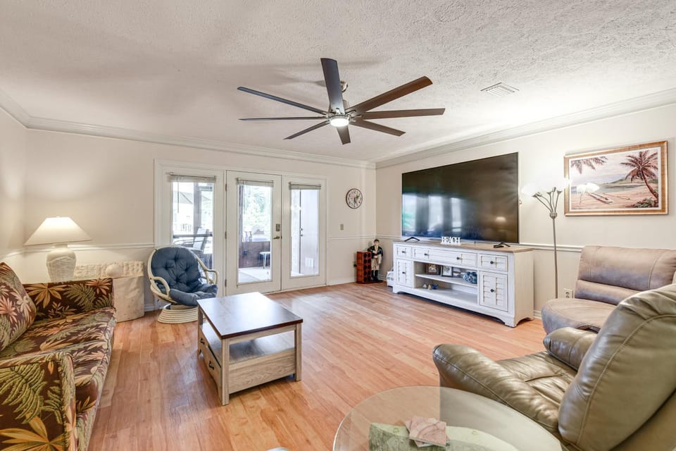 PCB Townhome w/ Resort Amenities - Walk to Ocean! House in Long Beach