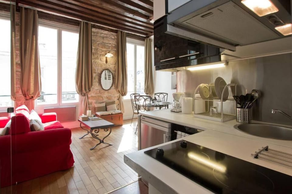 Authentic Apartment Marais Apartment in Paris