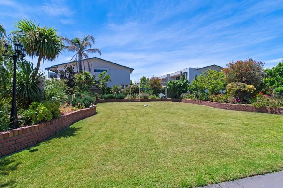 Beachfront Bliss- Aldinga Beach House - 5 BR House in Adelaide