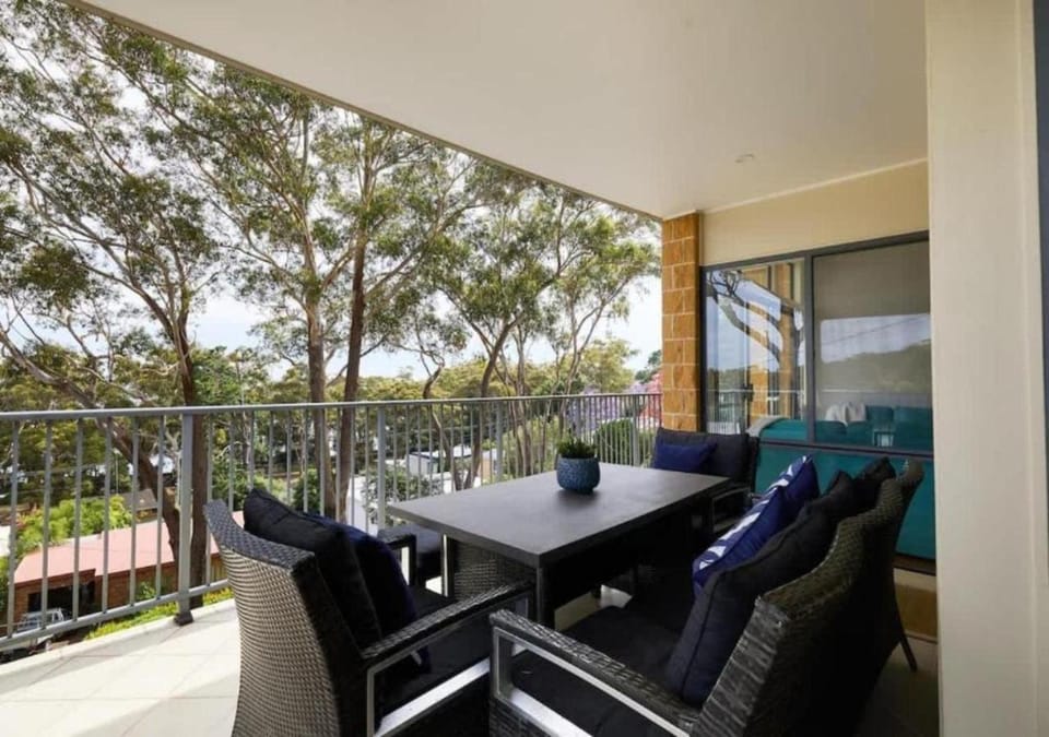 Patio, Day, View (from property/room), Balcony/Terrace, Seating area, Dining area