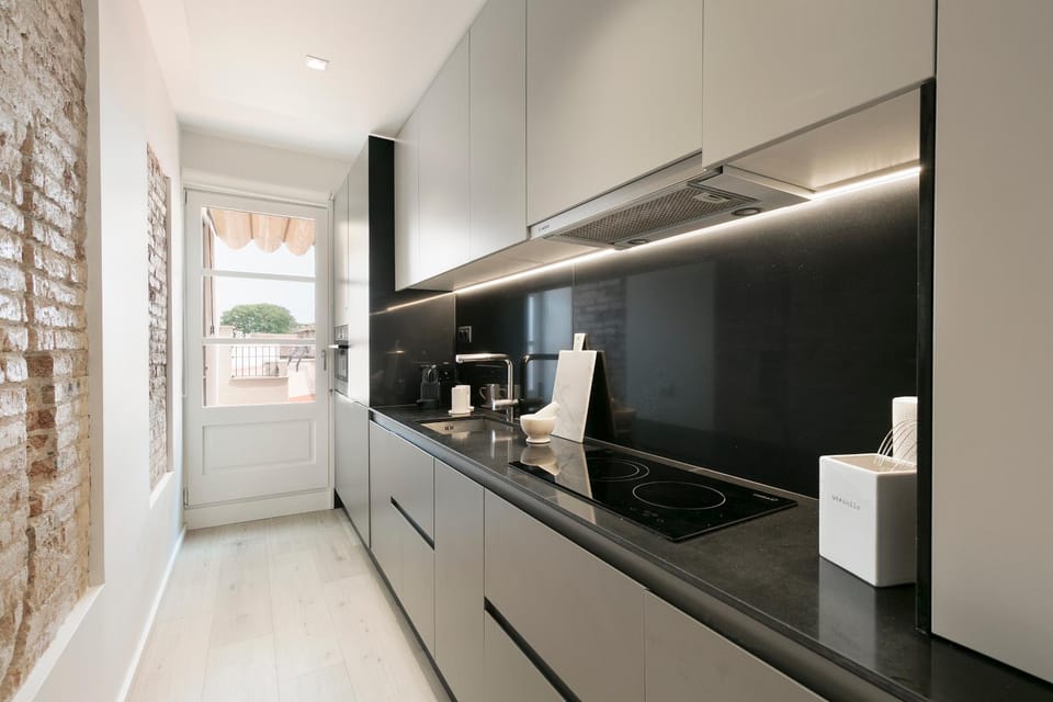 Coffee/tea facilities, Kitchen or kitchenette, kitchen