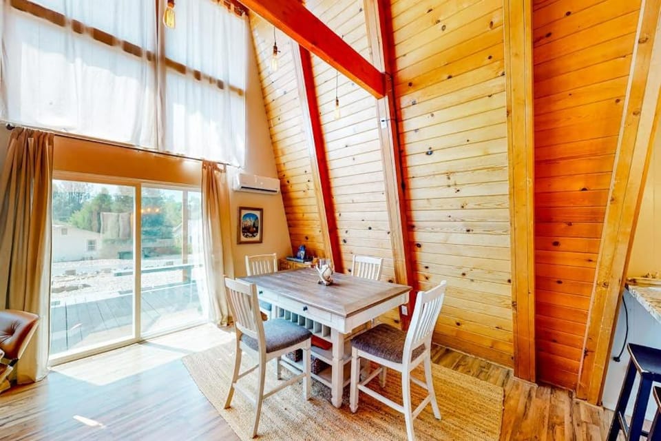 Cozy Cabin Cabin in Groveland
