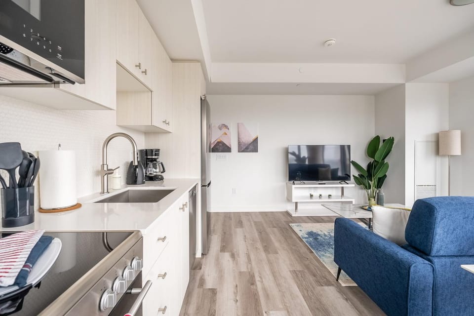 Kitchen or kitchenette, Living room