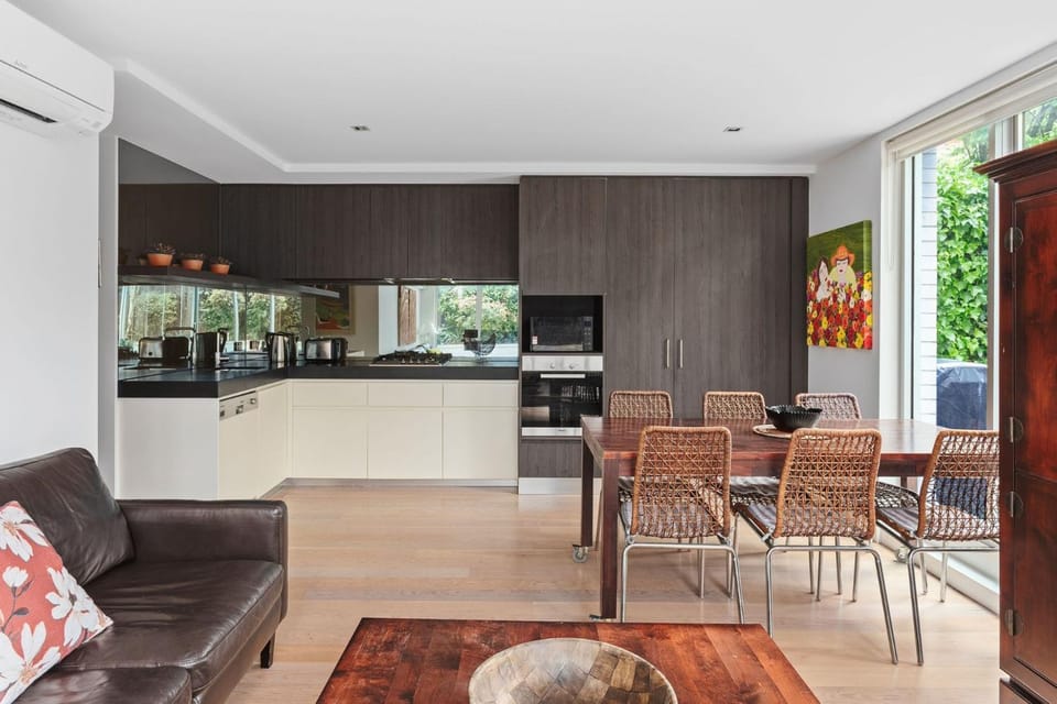 Boutique Stays - Lalique Apartment in Brighton