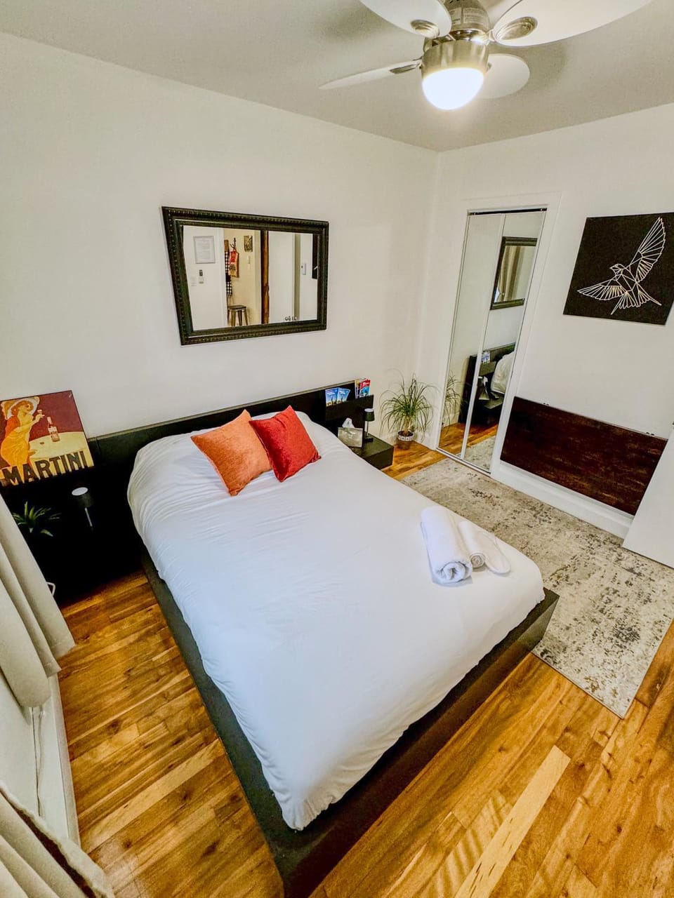 Bed, Photo of the whole room, Bedroom, fireplace