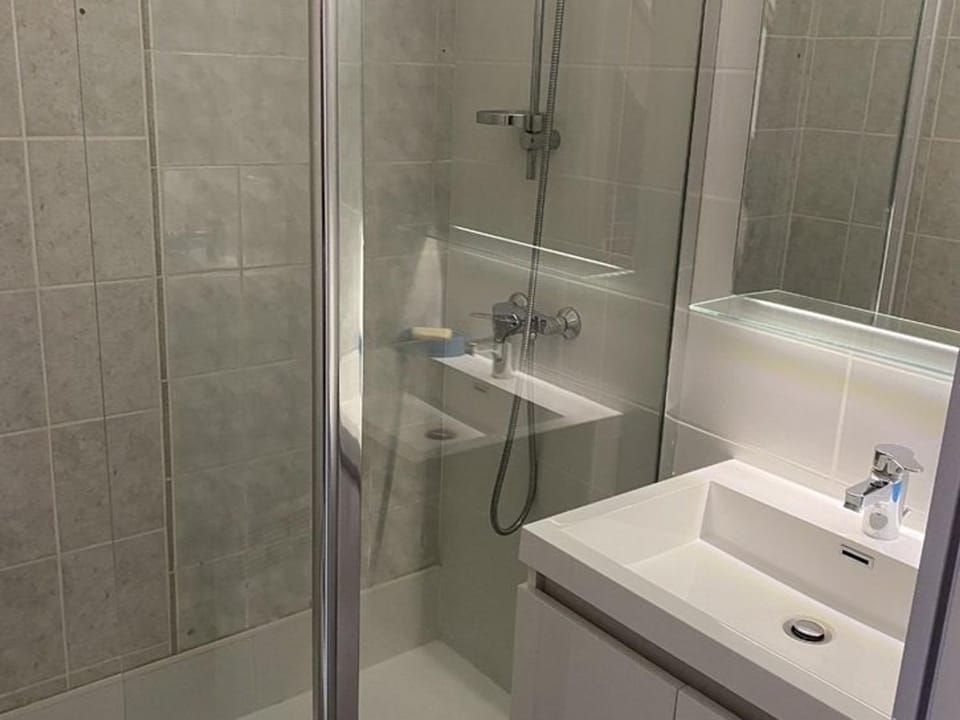 Charmant F2 avec mezzanine, jardinet, terrasse et parking - 4 couchages, Balaruc-les-Bains - FR-1-680-18 Apartment in Balaruc-les-Bains