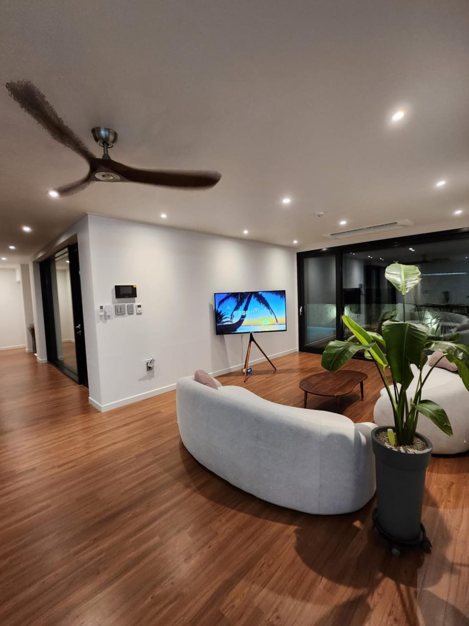 Communal lounge/ TV room, TV and multimedia, Living room, Seating area