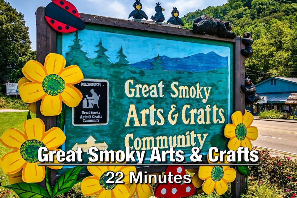 New Luxury Cabin with Stunning MountainVIEWS,HotTub, FirePit, FirePlace,2 KingBeds, 2 CoveredDecks,BBqGrill, ShuffleBoard and Pool Access Cabin in Sevier County