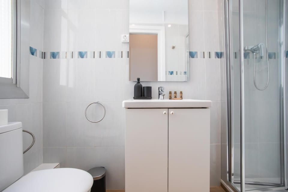 52PAR1012 - Magnific 3BR Apartment in Paralel Apartment in Barcelona