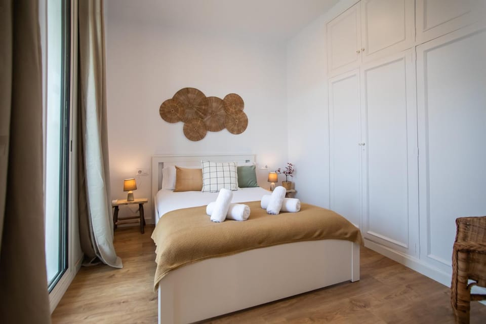 52PAR1012 - Magnific 3BR Apartment in Paralel Apartment in Barcelona