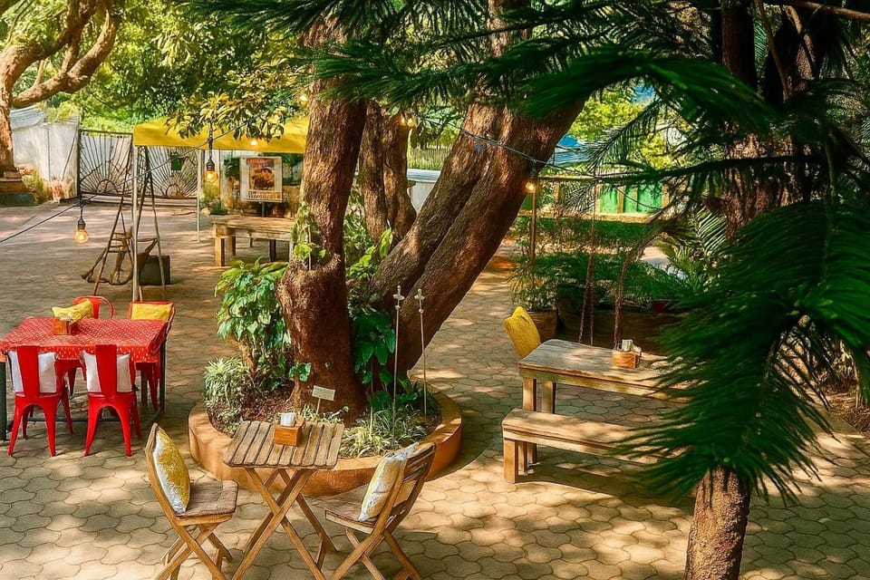 Garden, Dining area