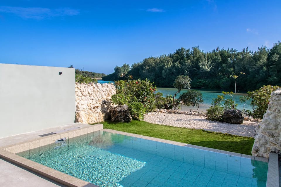 River view, Swimming pool