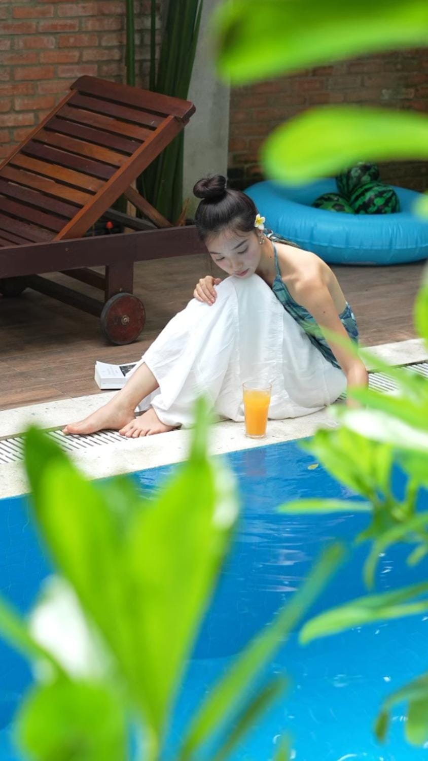 Day, People, Natural landscape, Guests, Pool view, Swimming pool, group of guests, sunbed