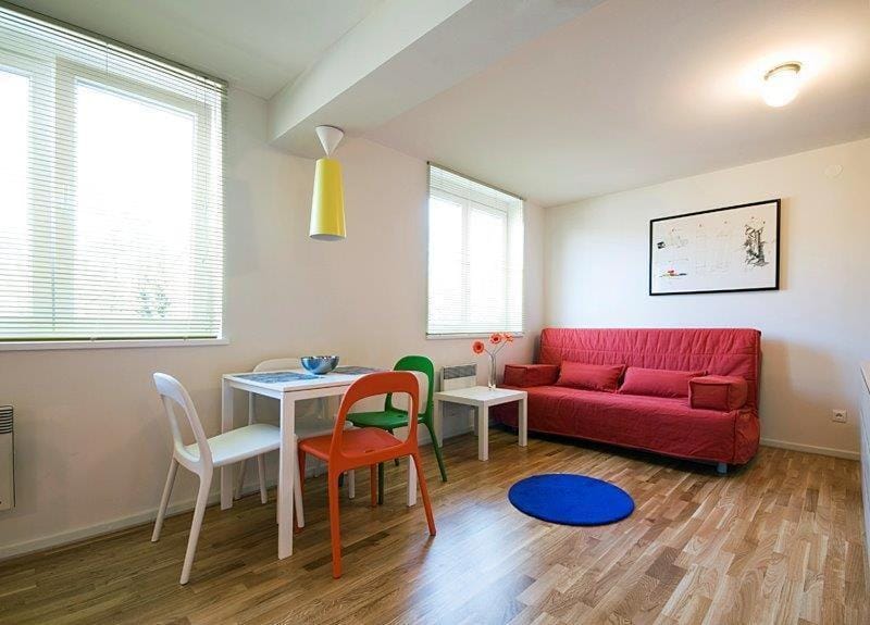 Bed, Living room, Garden view