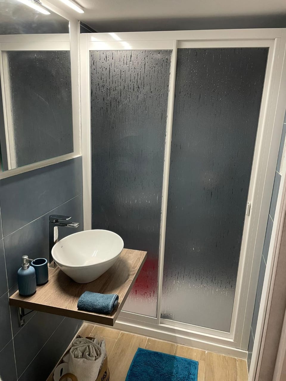 Shower, Bathroom