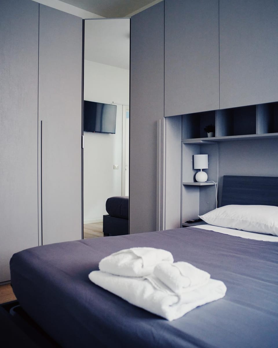 Bed, Bedroom, wardrobe