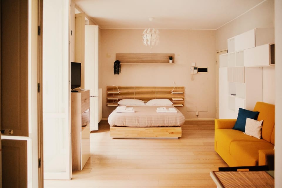 Bed, Living room, Photo of the whole room, Bedroom