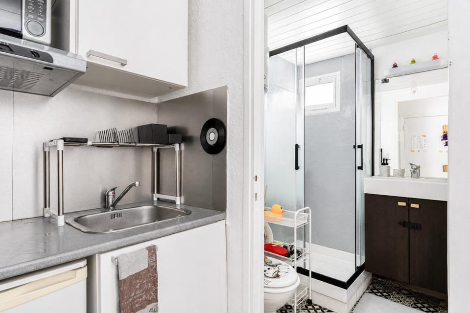 Bathroom, kitchen