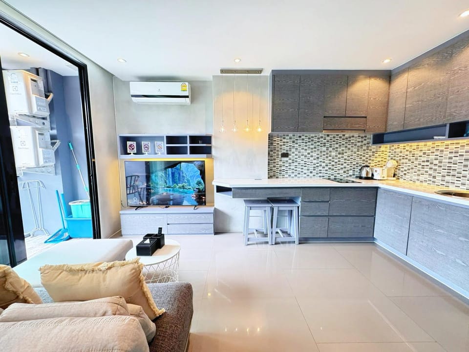Living room, kitchen