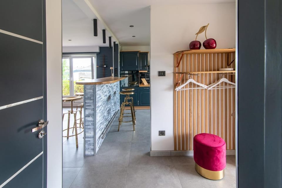 Kitchen or kitchenette, Dining area, storage