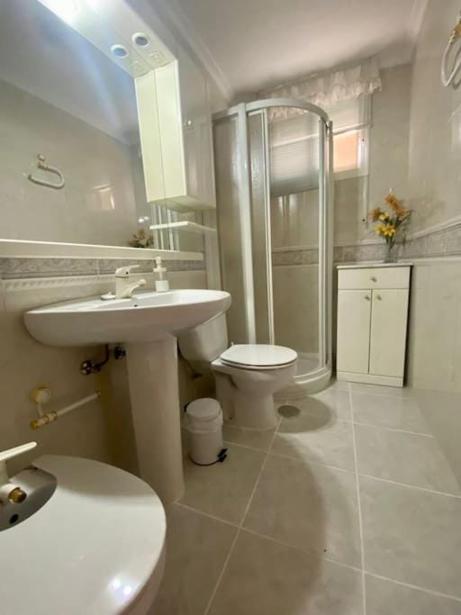 Shower, Toilet, Bathroom, Bath, bidet