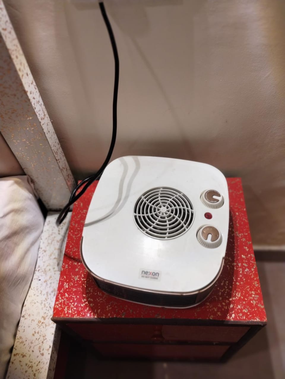 Winter, room service
