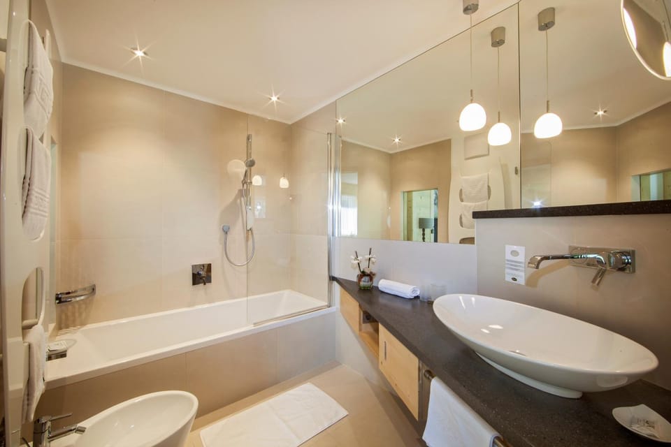 Bathroom, Photo of the whole room