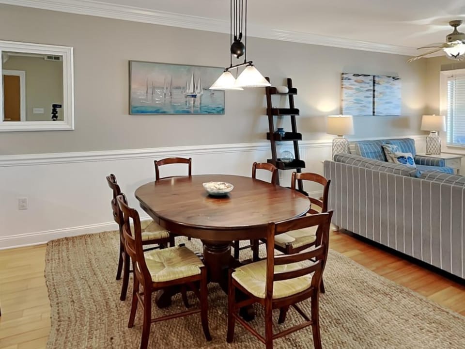 Brass Rail 303 Apartment in Tybee Island