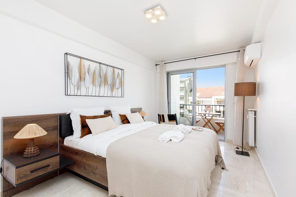 Royal Palm YourHostHelper Apartment in Cannes