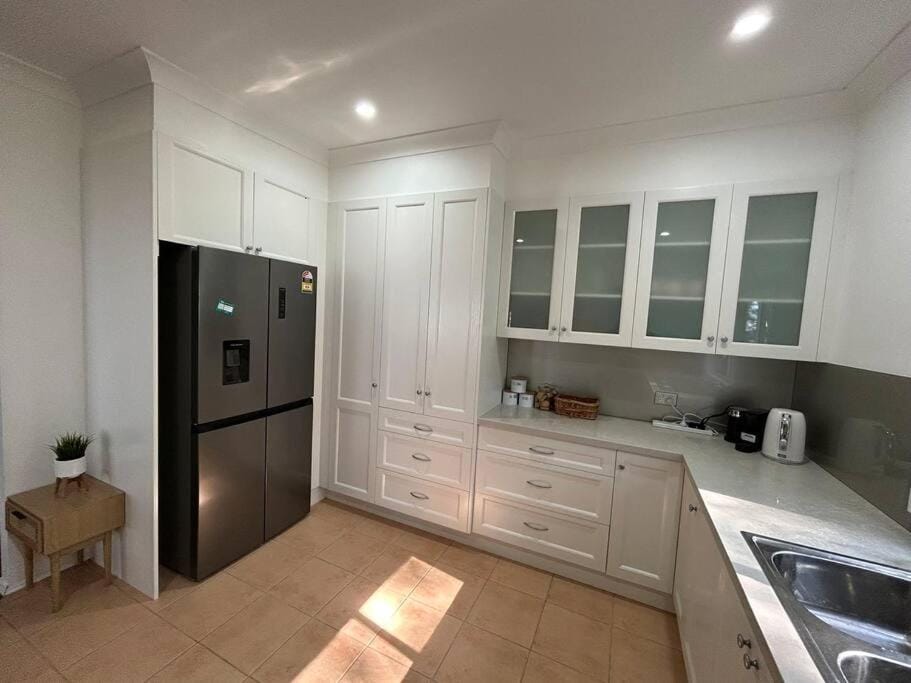 Kitchen or kitchenette, dishwasher, minibar, oven, pet friendly, stove